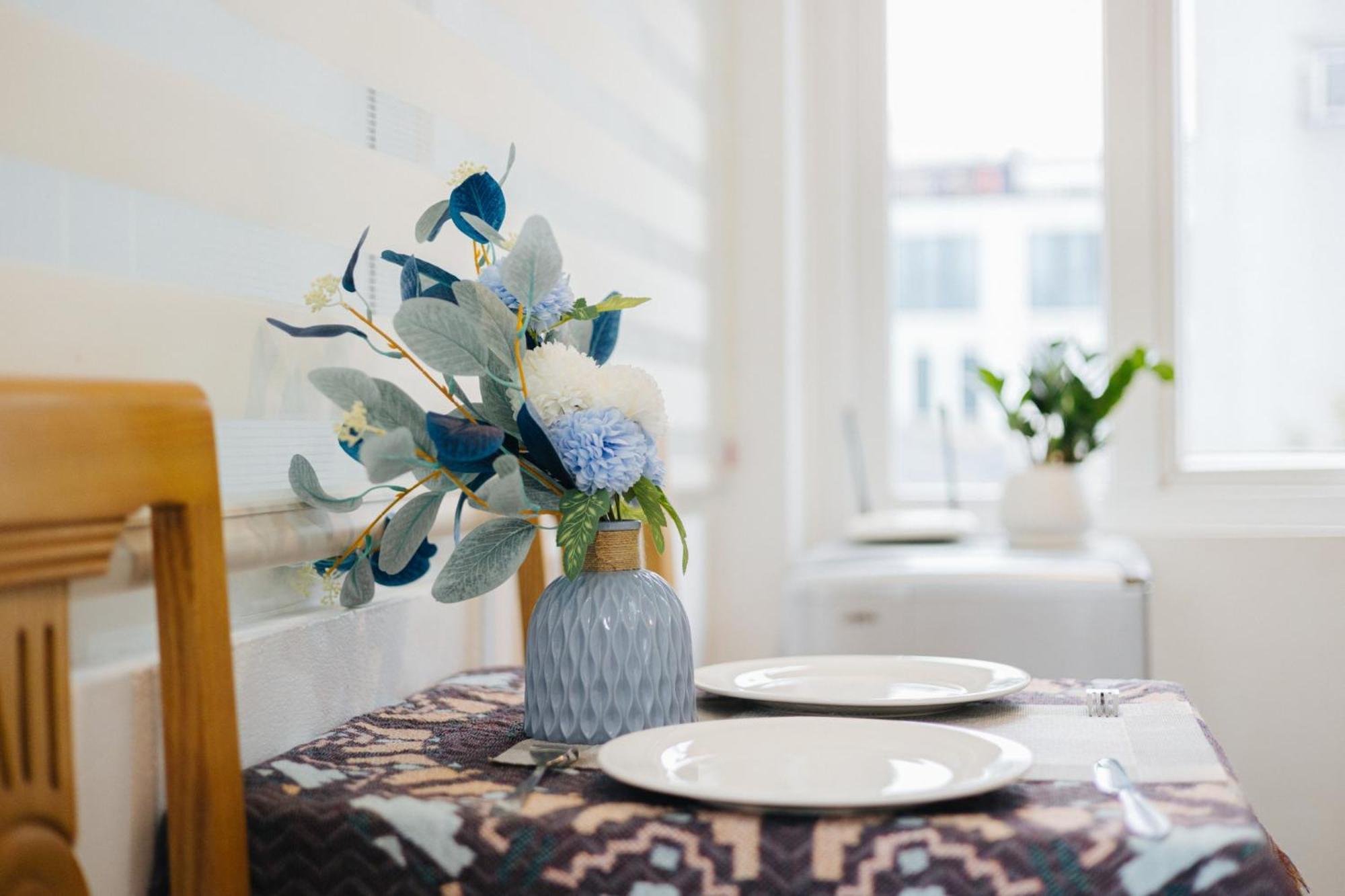 Cosy House - Center'S Tay Ho - Close The Lake ハノイ市 エクステリア 写真